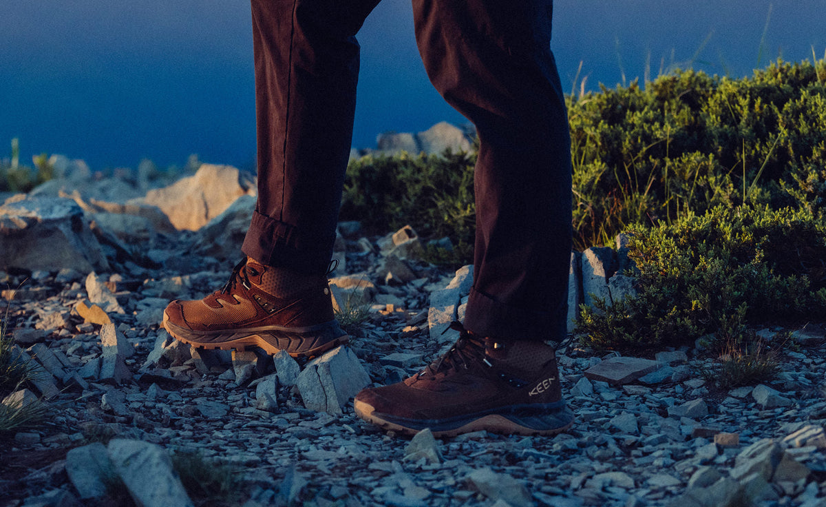 Mens Hightrail Waterproof Hiking Boot Dark EarthOak Buff