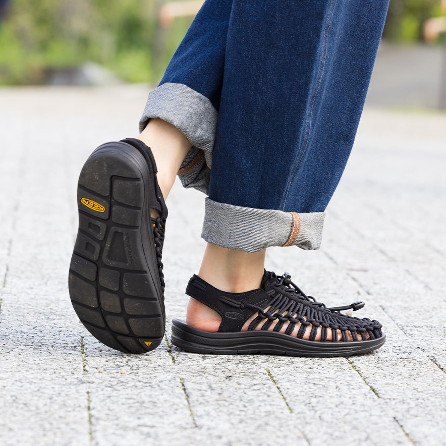Womens UNEEK Sneaker BlackBlack