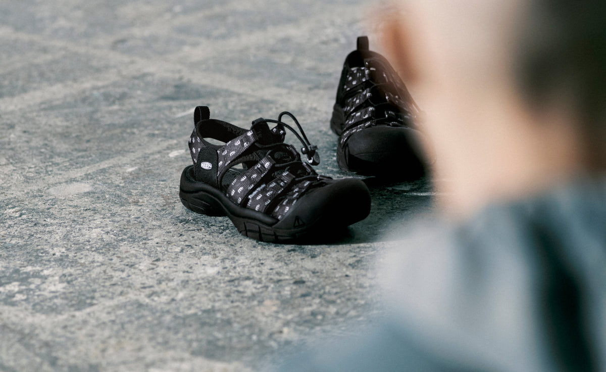 Mens Newport Retro Sandal x Études Studio Etudes Black