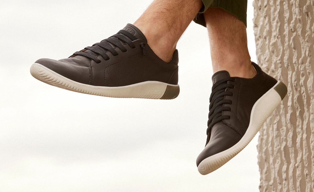 Mens KNX Leather Sneaker BlackStar White