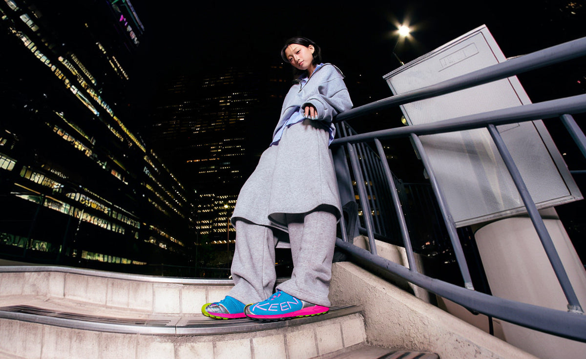 Womens A86 Sneaker Swedish BlueShocking Pink