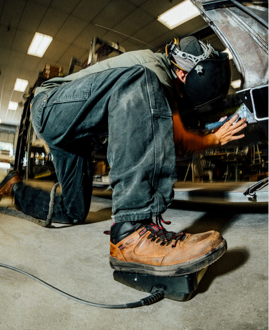 Mens Gibson Hiker Work Boot Carbon Toe BisonBlack