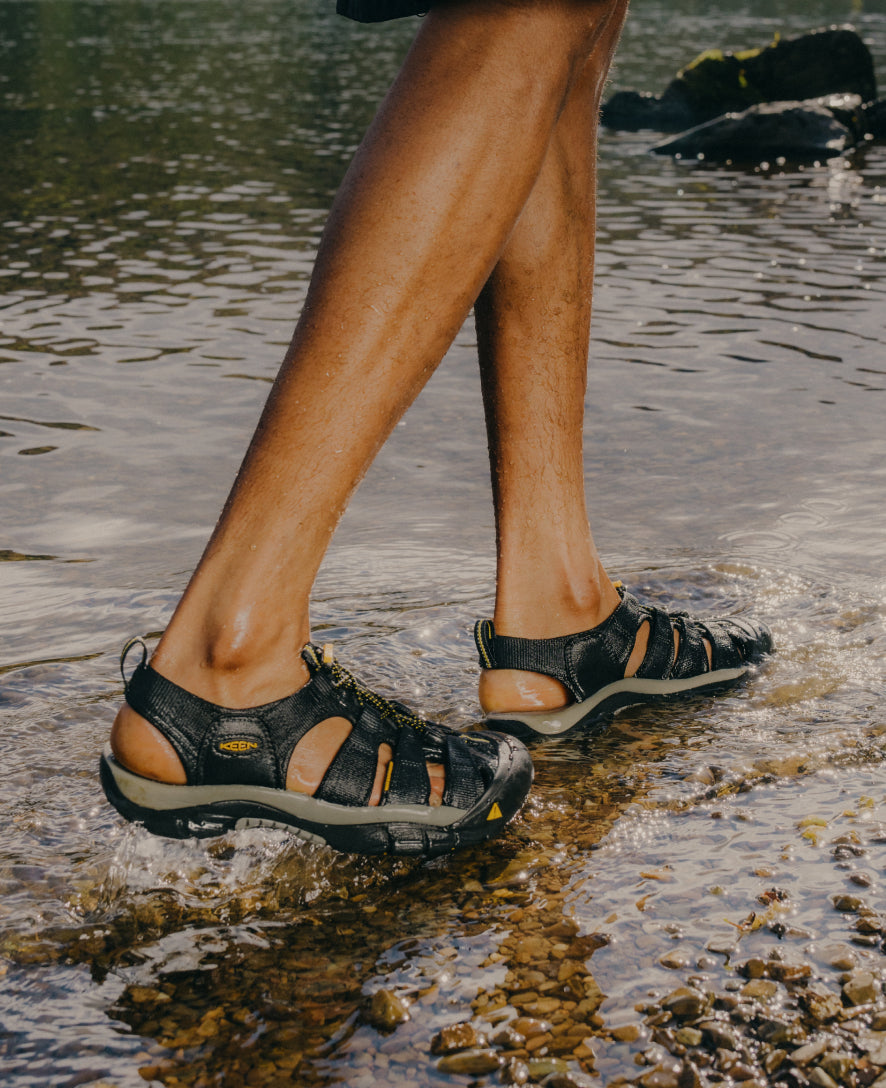 Mens Newport H2 Sandal RavenAluminum