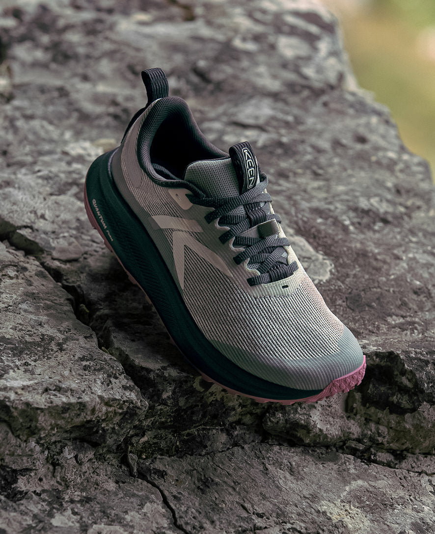 Womens Roam Trail Running Shoe VaporOrchid Smoke