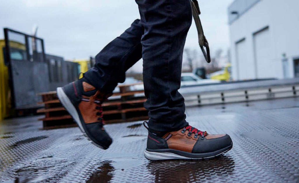 Mens Red Hook Waterproof Boot Carbon Toe TobaccoBlack
