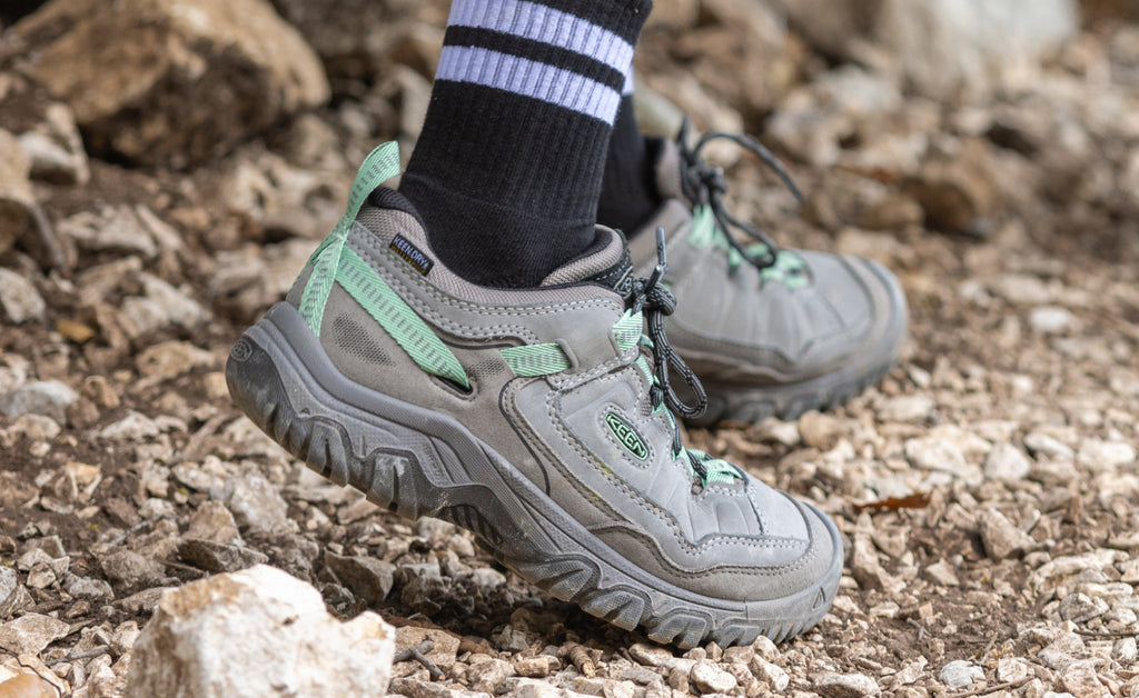 Womens Targhee IV Waterproof Hiking Shoe Steel GreyLily Pad