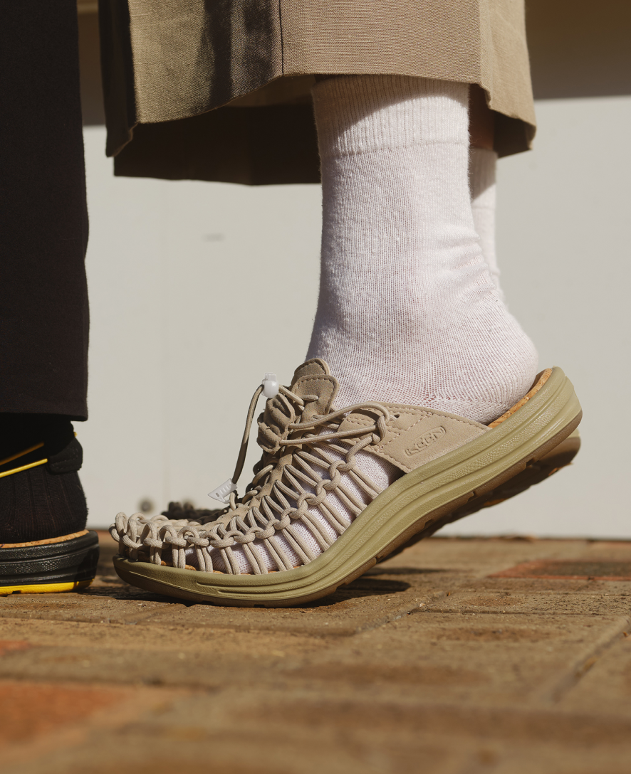 All Gender UNEEK II Convertible MagnetDark Olive